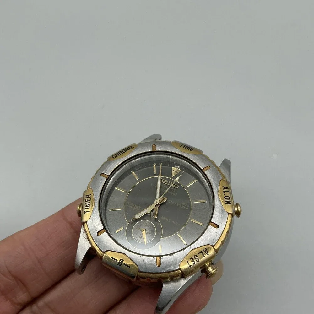Seiko Men Watch 32mm Black Dial Two Tone Alarm Chrono 8V20 For Parts Not Running